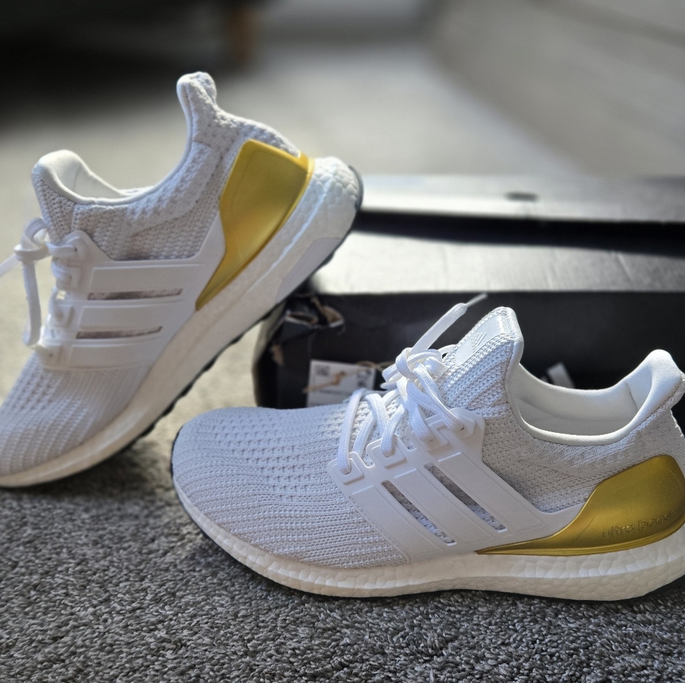 Adidas ULTRABOOST 4.0 DNA SHOES NEW size 9 - Picture 10 of 13